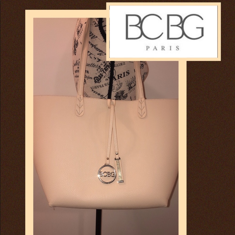 💥BCBG LARGE IVORY TOTE💥